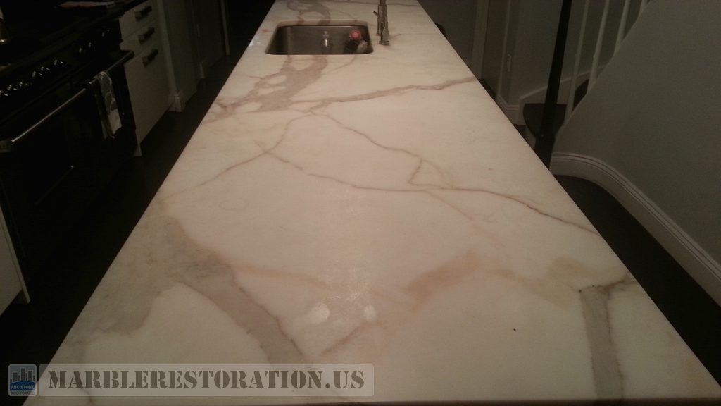 Calacata Gold Benchtop Spotted Raw Surface