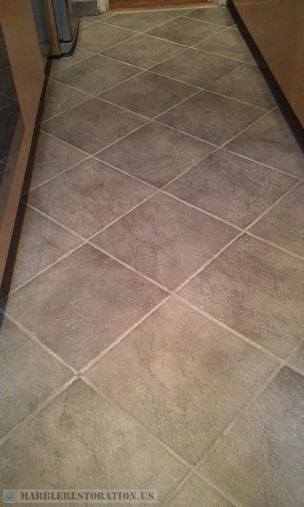 Cleaned Gray Grout Kitchen Porcelain