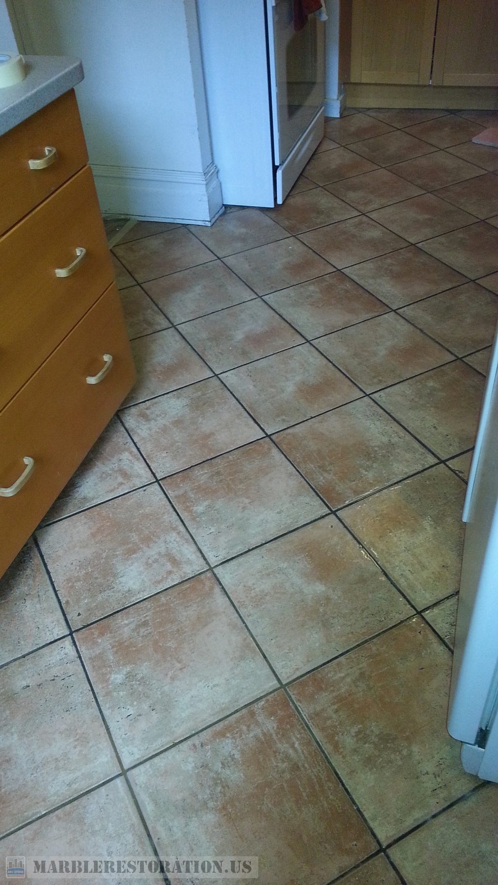Kitchen Grout Dirtiness