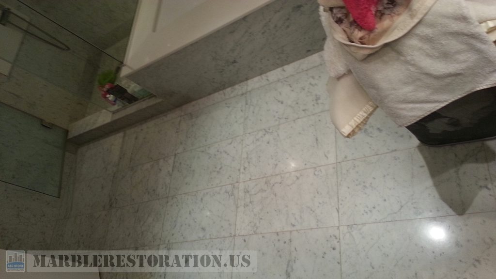 Rectangular Dull Tiles Bathroom Floor Reconditioning